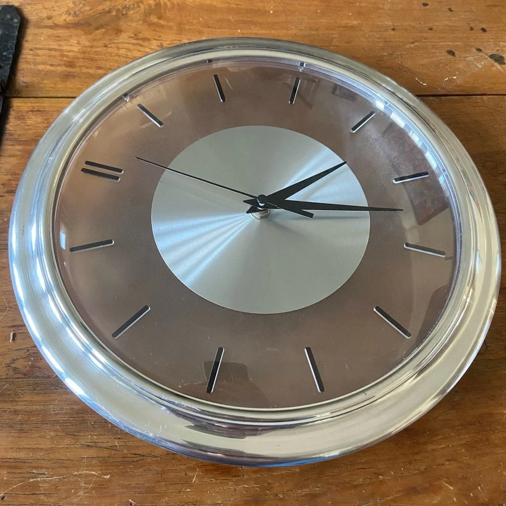 Vintage 1980’s Modern Silver Framed Wall Clock